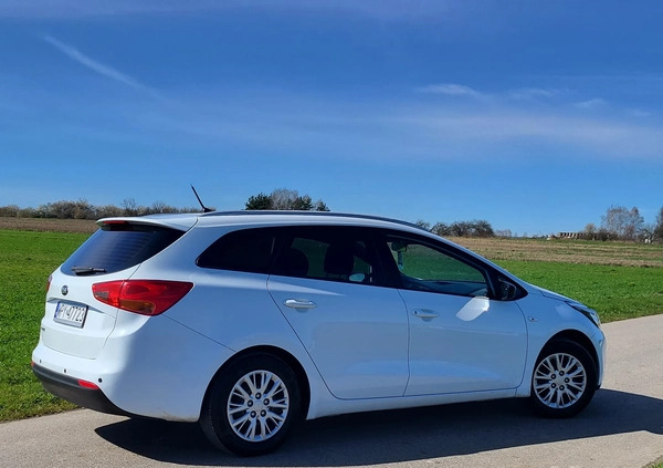 Kia Ceed cena 35777 przebieg: 131000, rok produkcji 2015 z Janów Lubelski małe 407